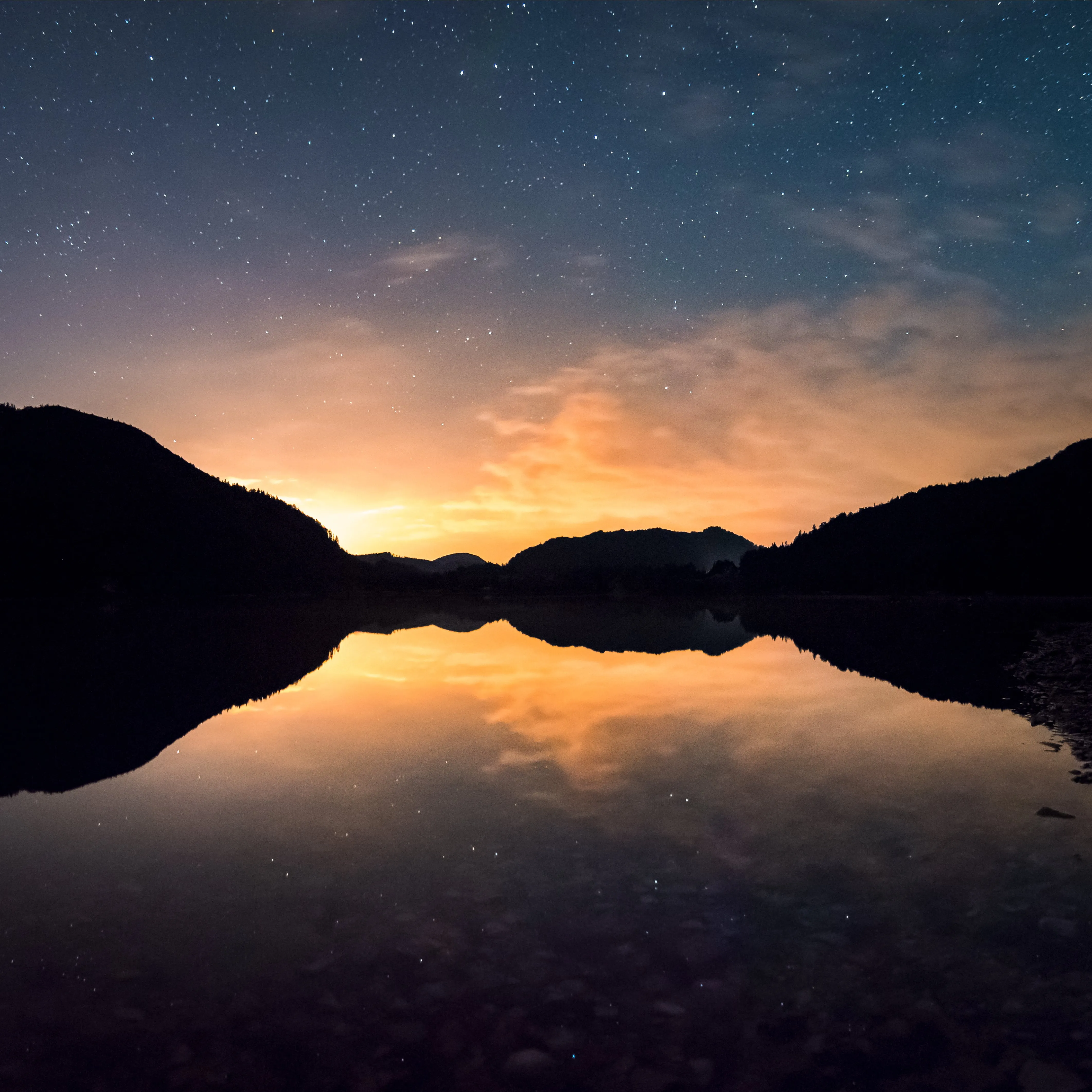 night sky reflecting in a lake